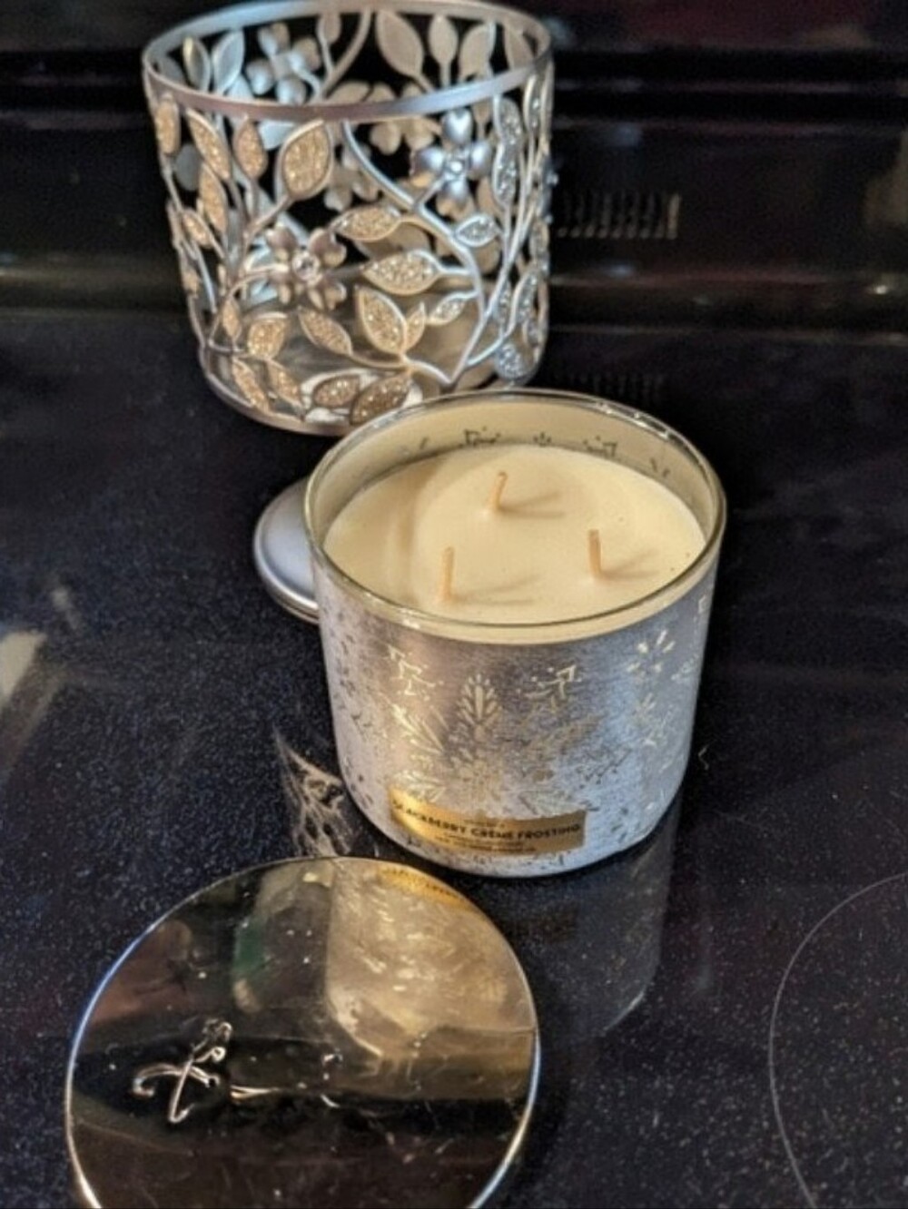 Bath & Body Works Silver Floral Dogwood Pedestal Holder w/3 Wick 14.5 oz Candle